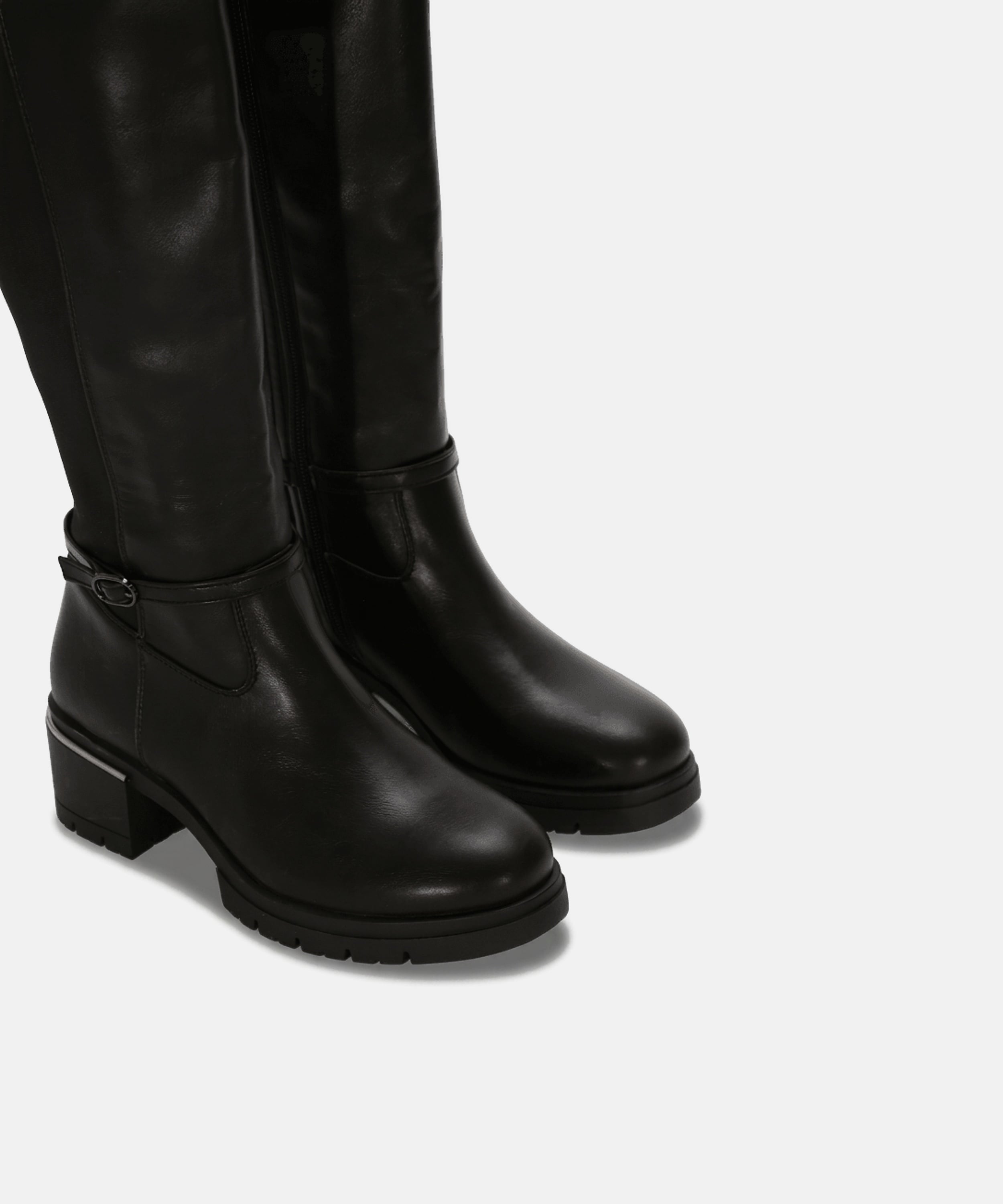 Bota alta fivela track image number null